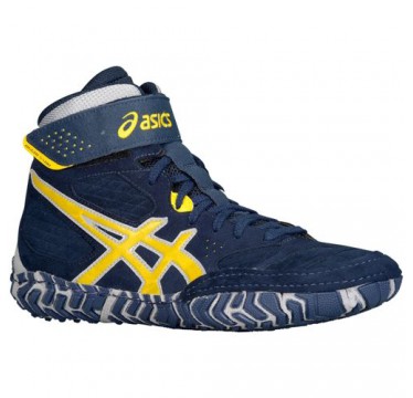 ASICS® Aggressor 2